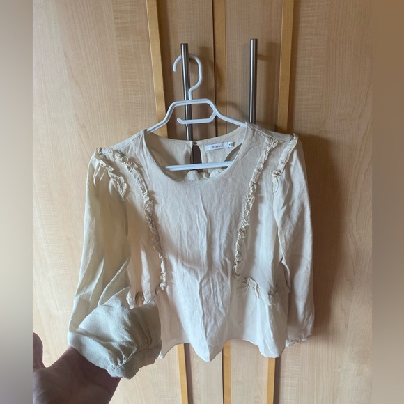 Talula Cream Ruffle Long Sleeve Blouse – Size M, 100% Rayon - Picture 7 of 7